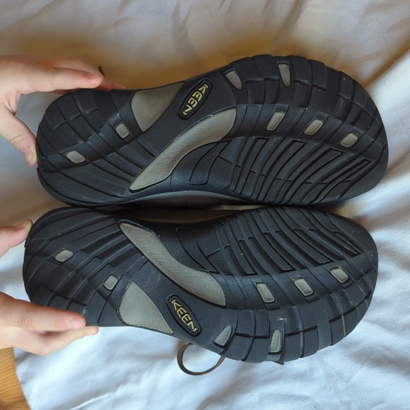 Keen Women's Brown Leather Sneakers - Picture 5 of 5